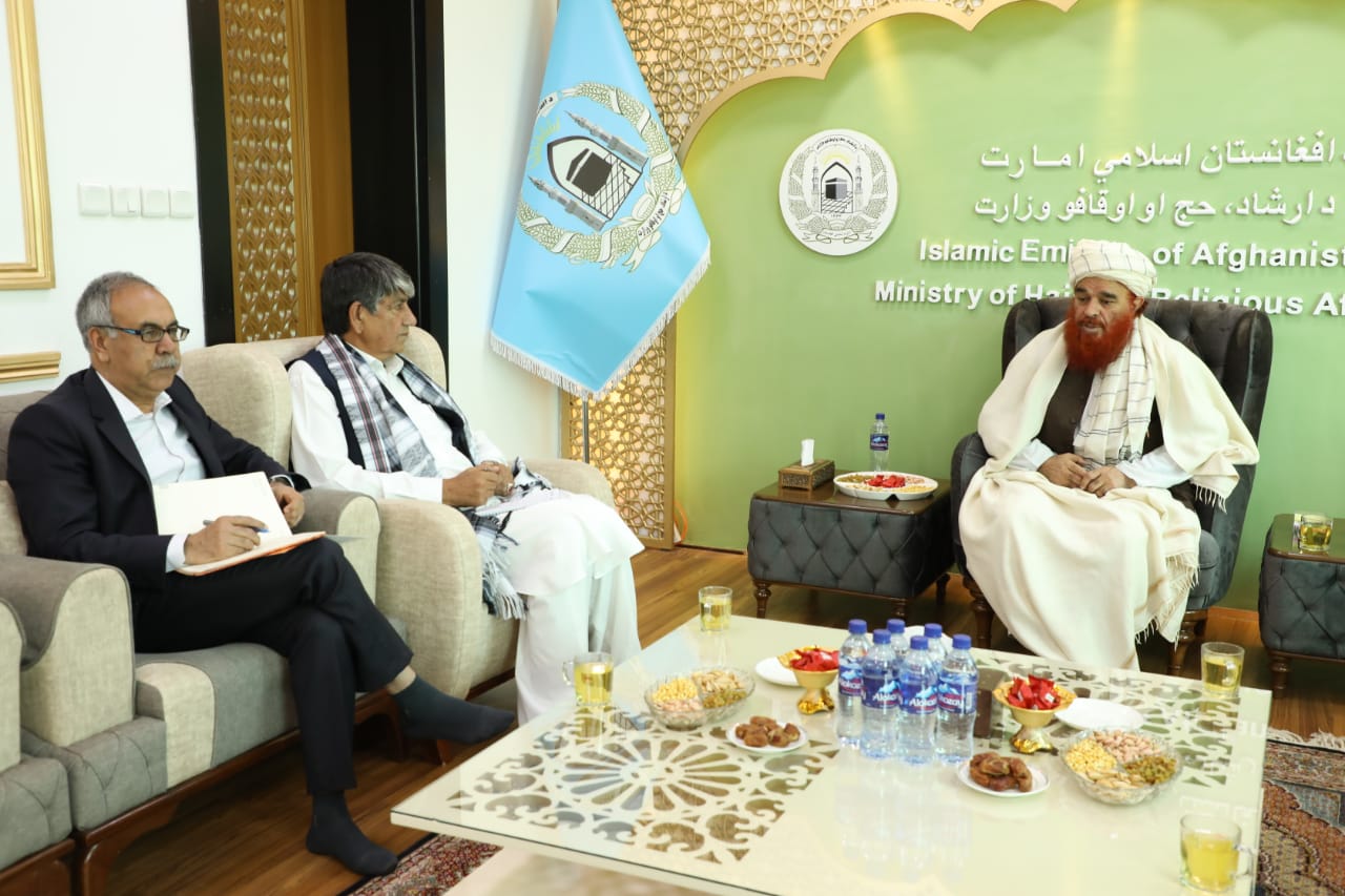 Meeting of the Minister of MOHIA with the officials of Ariana Afghan and Kam air Airlines