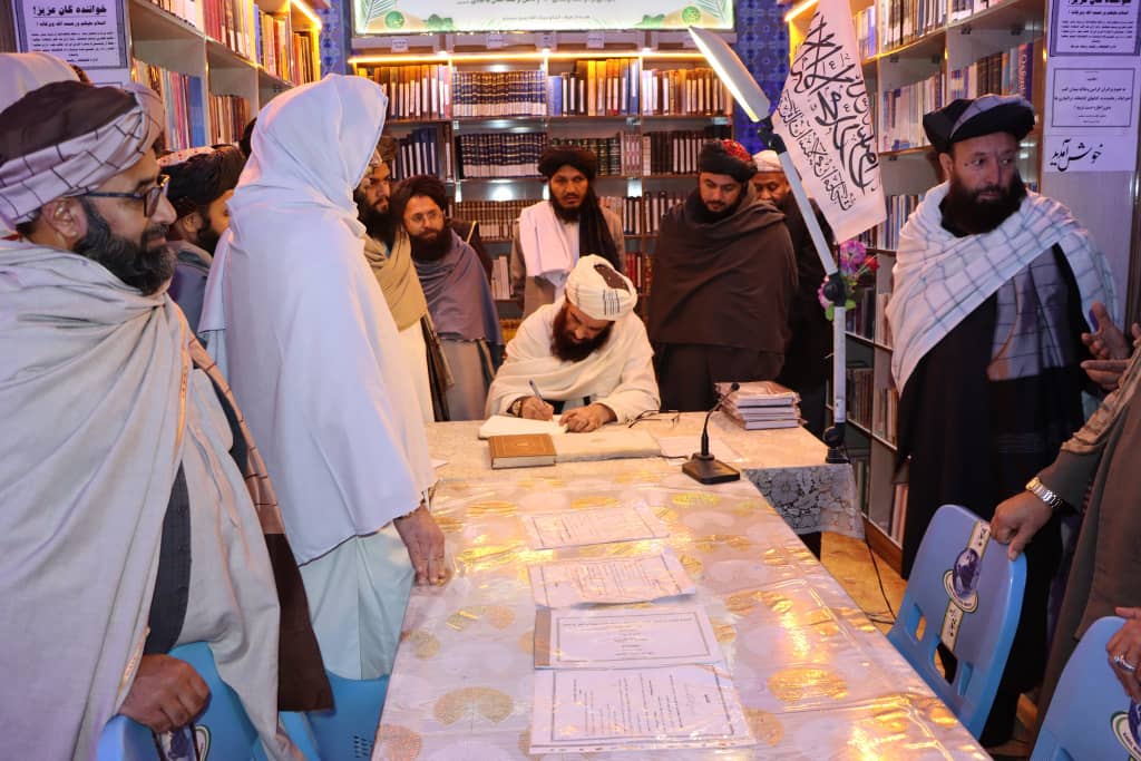 وزیر ارشاد، حج و اوقاف به ریاست یک هیئت به ولایت بلخ سفر کرده و از بخش‌های مختلف خدمات دینی و پروژه‌های توسعه ای ملی بازدید نمود.