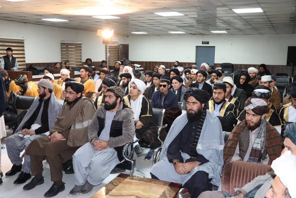 وزارت ارشاد، حج و اوقاف دورِ سیزدهم مسابقات حفظ قرآن کریم مع‌ التجوید و نخستین دورِ مسابقات حُسنِ قرائت را در سطح (٢٢) ناحیه شهر کابل آغاز کرد.