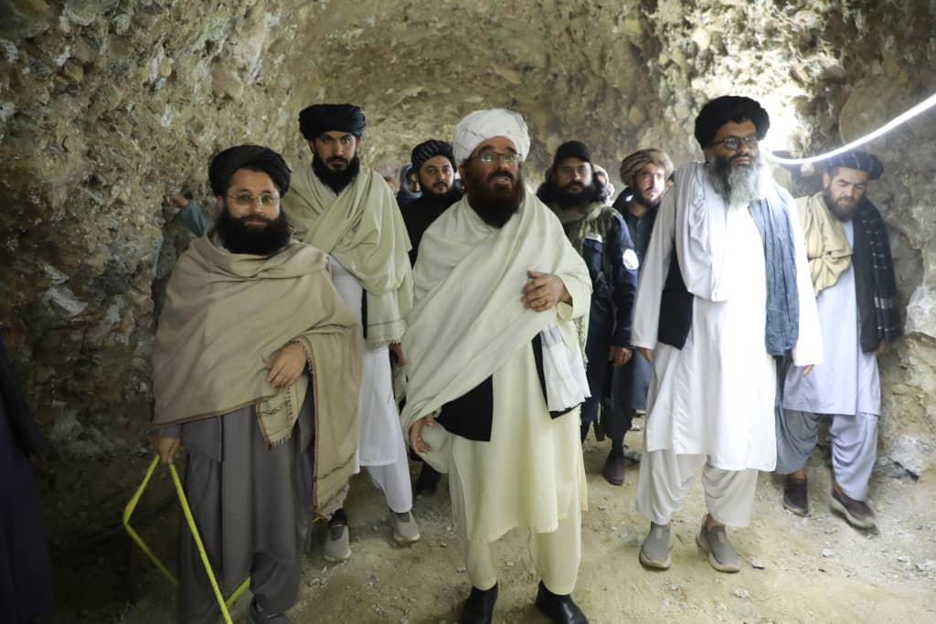 وزیر ارشاد، حج و اوقاف در رأس یک هیئت از روندِ ساخت محل نگهداری قرآن‌ کریم های  فرسوده در کابل بازدید کرد