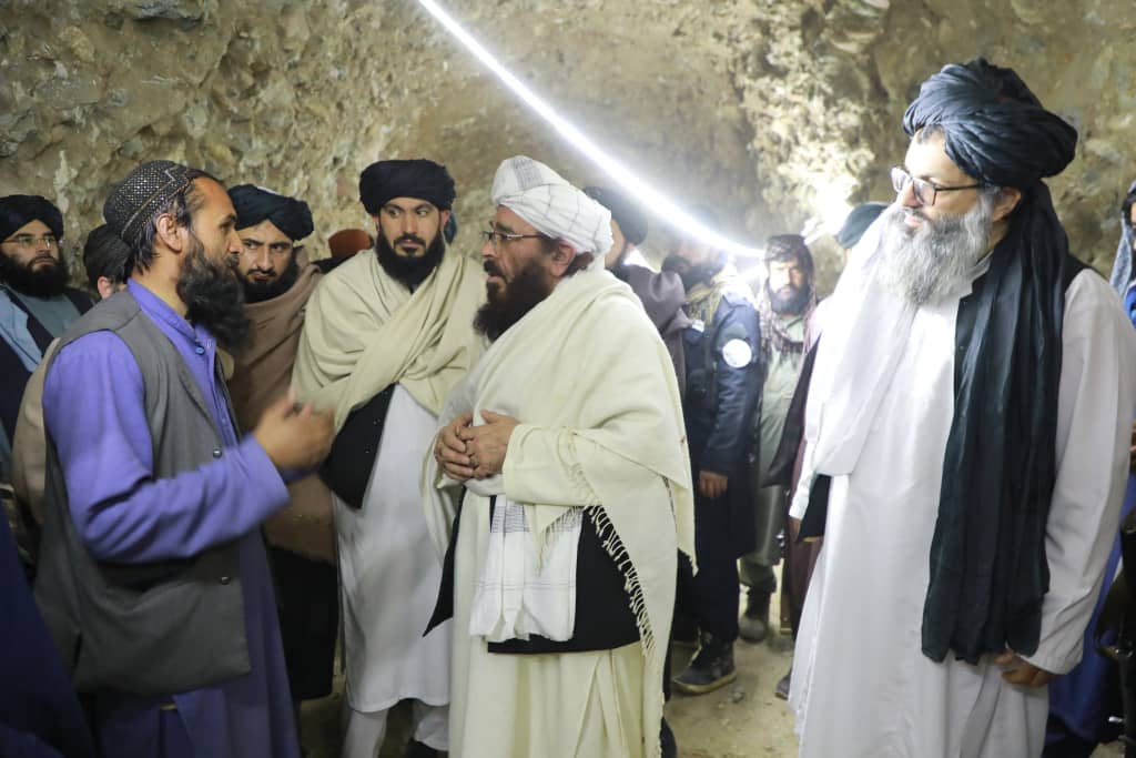 وزیر ارشاد، حج و اوقاف در رأس یک هیئت از روندِ ساخت محل نگهداری قرآن‌ کریم های  فرسوده در کابل بازدید کرد