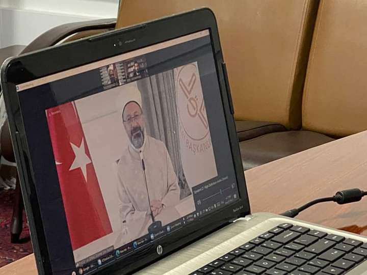 وزیر ارشاد، حج و اوقاف بارئیس سازمان امور دینی ترکیه از طریق ویدیو کنفرانس صحبت نمودند.