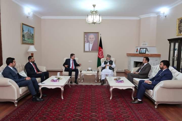 وزیر ارشاد حج و اوقاف حین اقامت شان در عشق آباد با سفیر فلسطین ملاقات نمودند 