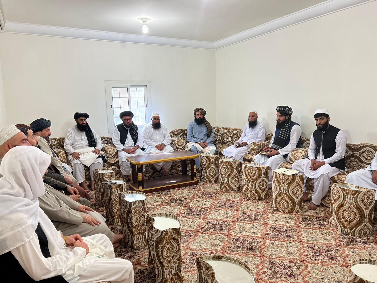 جلسه در بعثه