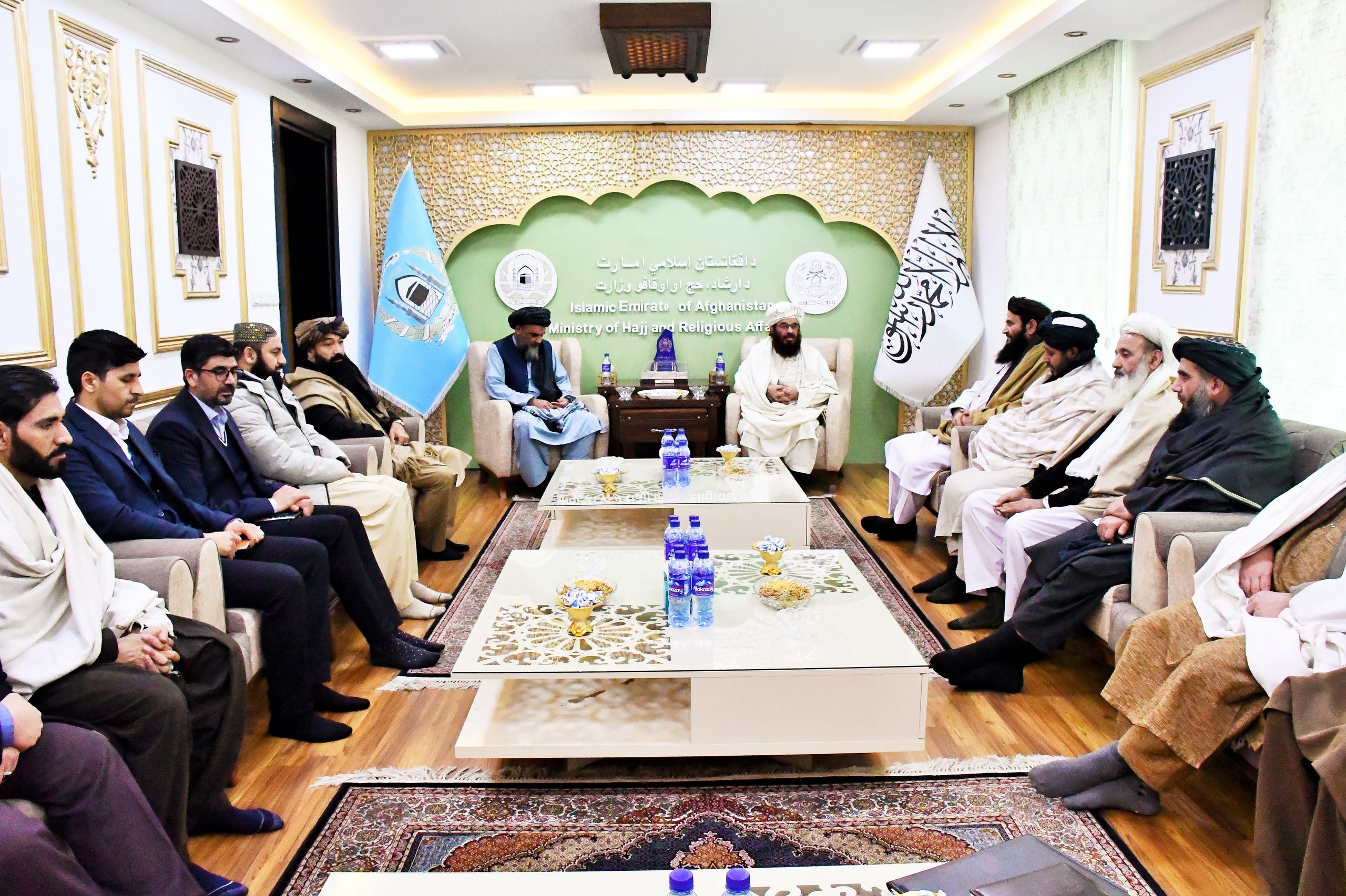 Ministry of MOHIA Signs Roundtrip Contract for Hajj Pilgrims of 1446 AH with Ariana Afghan and Kam Air Airlines