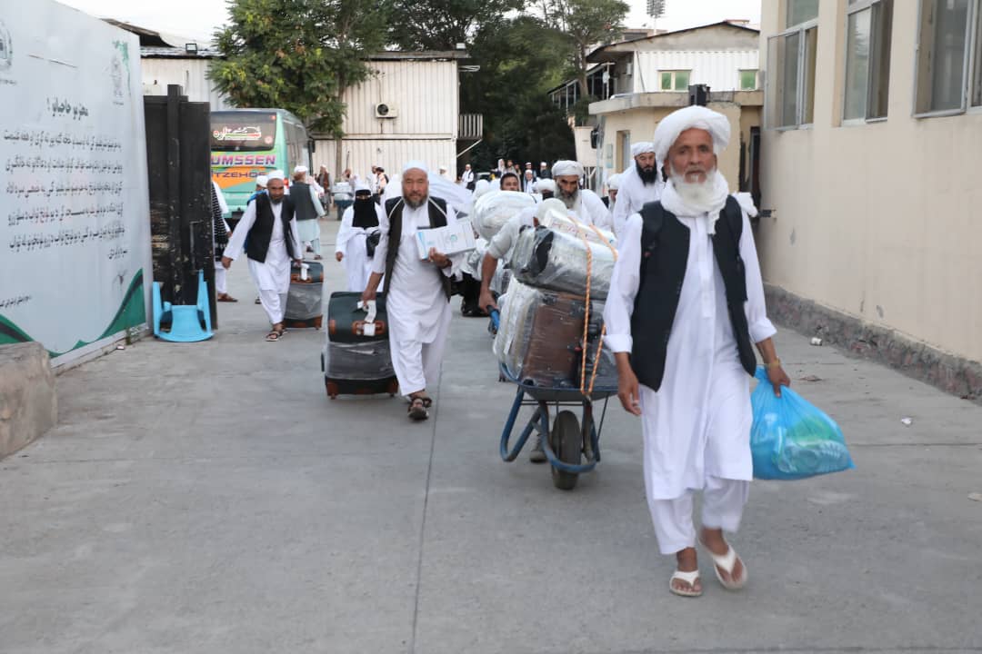 The return of Afghan pilgrims continues in an organized manner