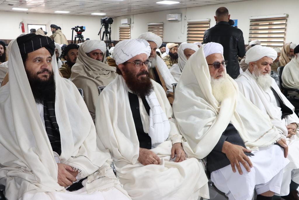 د ارشاد، حج  او اوقافو وزارت لخوا د هېواد په (۴۱۱) لویو نظامي مرکزونو کې د شعبان المعظم او رمضان المبارک په میاشتو کې د پنځم ځل لپاره د قرآن عظیم الشأن د ترجمې او تفسیر دَورو لړۍ پيل شوه