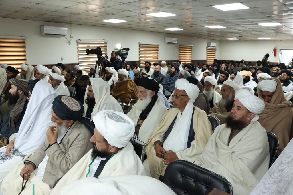 د ارشاد، حج  او اوقافو وزارت لخوا د هېواد په (۴۱۱) لویو نظامي مرکزونو کې د شعبان المعظم او رمضان المبارک په میاشتو کې د پنځم ځل لپاره د قرآن عظیم الشأن د ترجمې او تفسیر دَورو لړۍ پيل شوه