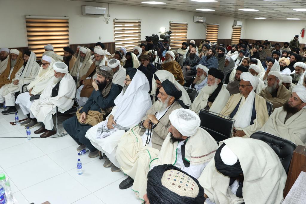 د ارشاد، حج  او اوقافو وزارت لخوا د هېواد په (۴۱۱) لویو نظامي مرکزونو کې د شعبان المعظم او رمضان المبارک په میاشتو کې د پنځم ځل لپاره د قرآن عظیم الشأن د ترجمې او تفسیر دَورو لړۍ پيل شوه